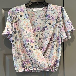 LAST CALL! Astr Floral Silky Puff Sleeve Crop Blouse